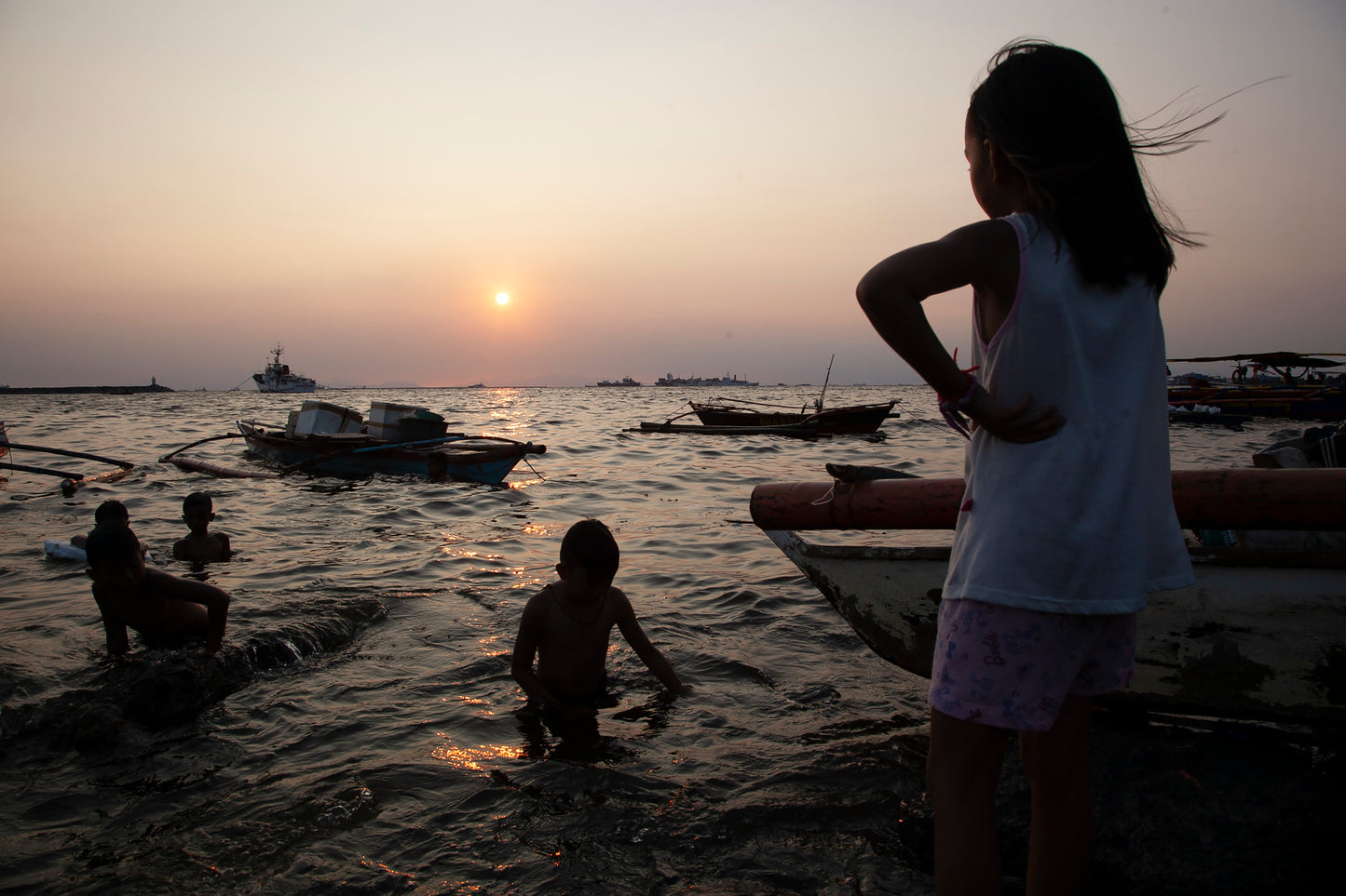 Cooling off in Manila Bay - Vic Valbuena Bareng